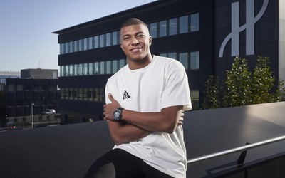 环亚体育动态-久保建英吊射空门得手轻松